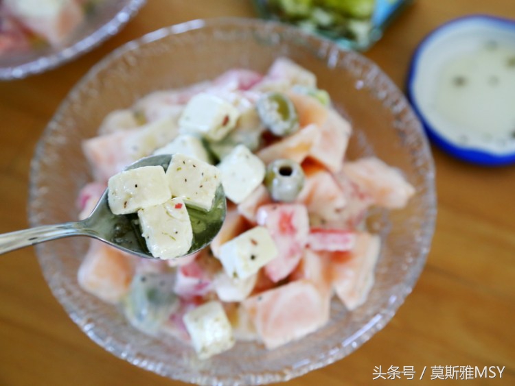 有一种沙拉蔬菜像薄荷叶,有一种蔬菜叫沙拉