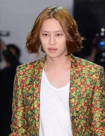 中分适合短脸吗,为什么中分反而显脸大