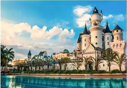 在最美的年纪留下美好的瞬间,在人生中最美的年华遇见最美的你