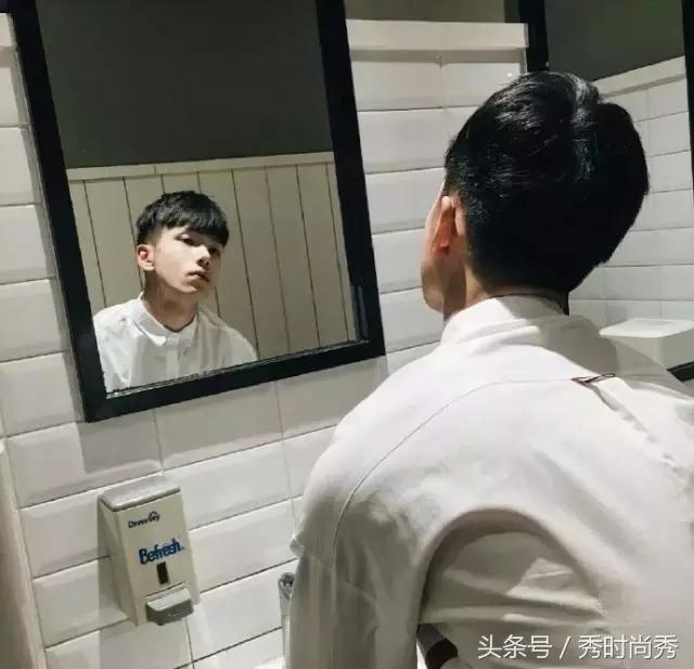 有点秃适合剪什么刘海男,秃鬓角头发软男士发型