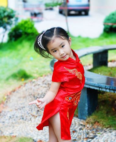 儿童小辫子发型简单扎法,儿童公主发型扎法简单又漂亮