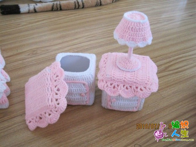 装扮芭比公主家,装扮自己的芭比娃娃