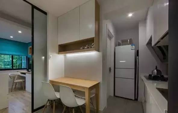 家用冰箱可以直接放在阳台吗,冰箱放阳台的最佳位置