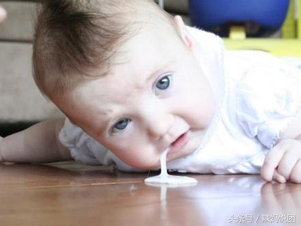 宝宝出现呕吐有哪些原因,宝宝经常呕吐这三种原因要注意