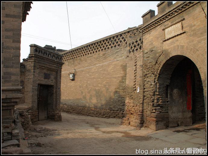 行走在乡上的路上,行走在田野乡间