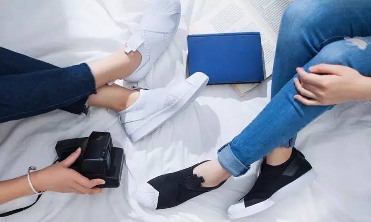 2021最流行的系鞋带运动鞋,百搭没有鞋带的运动鞋有哪些