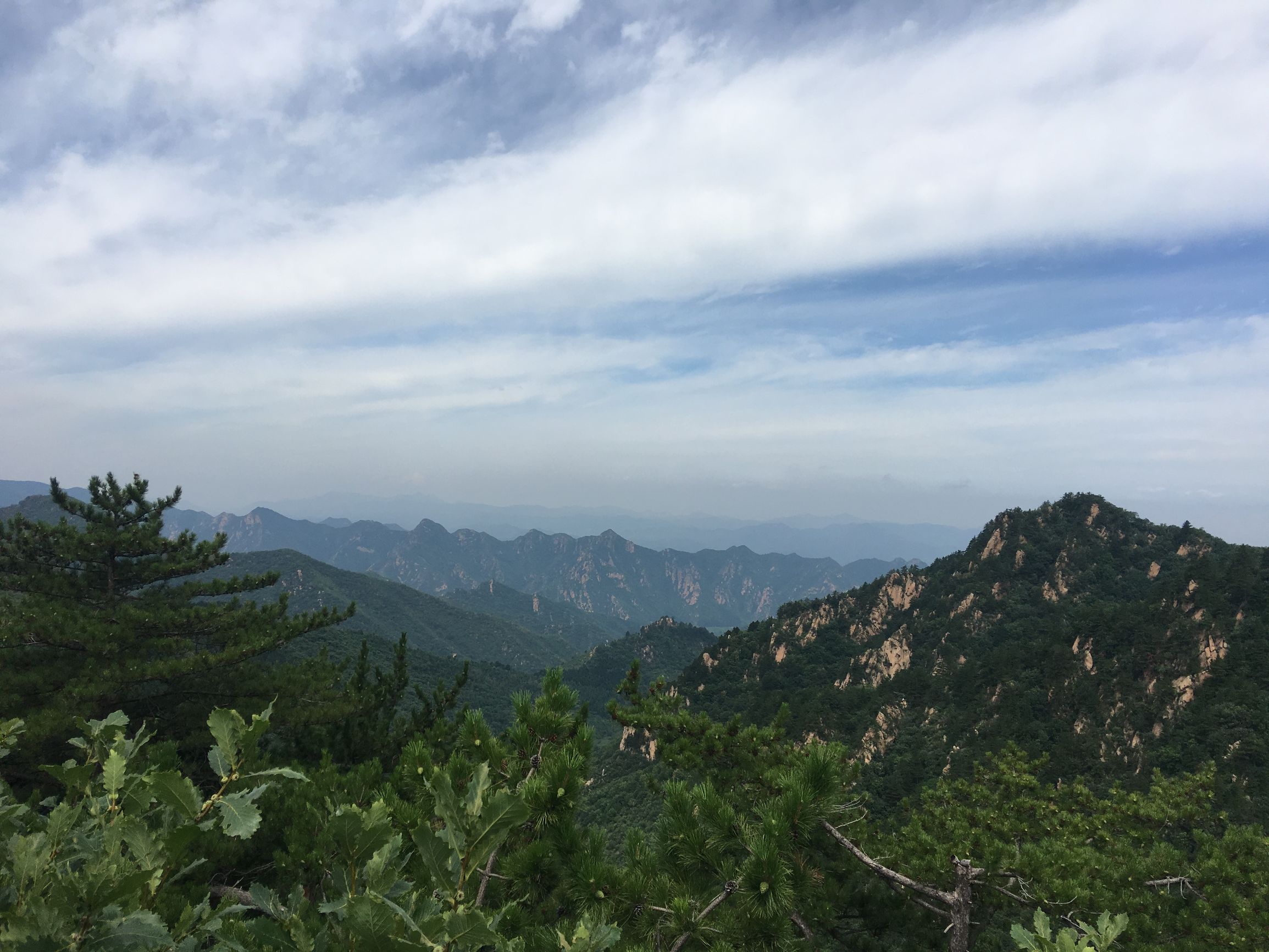 自驾滦平，一个青山环抱空气清新的清凉之地，现在没人速来