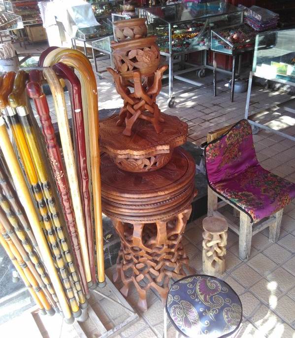 街拍*藏西**工艺品，感觉每一件都想打包回家，太喜欢了