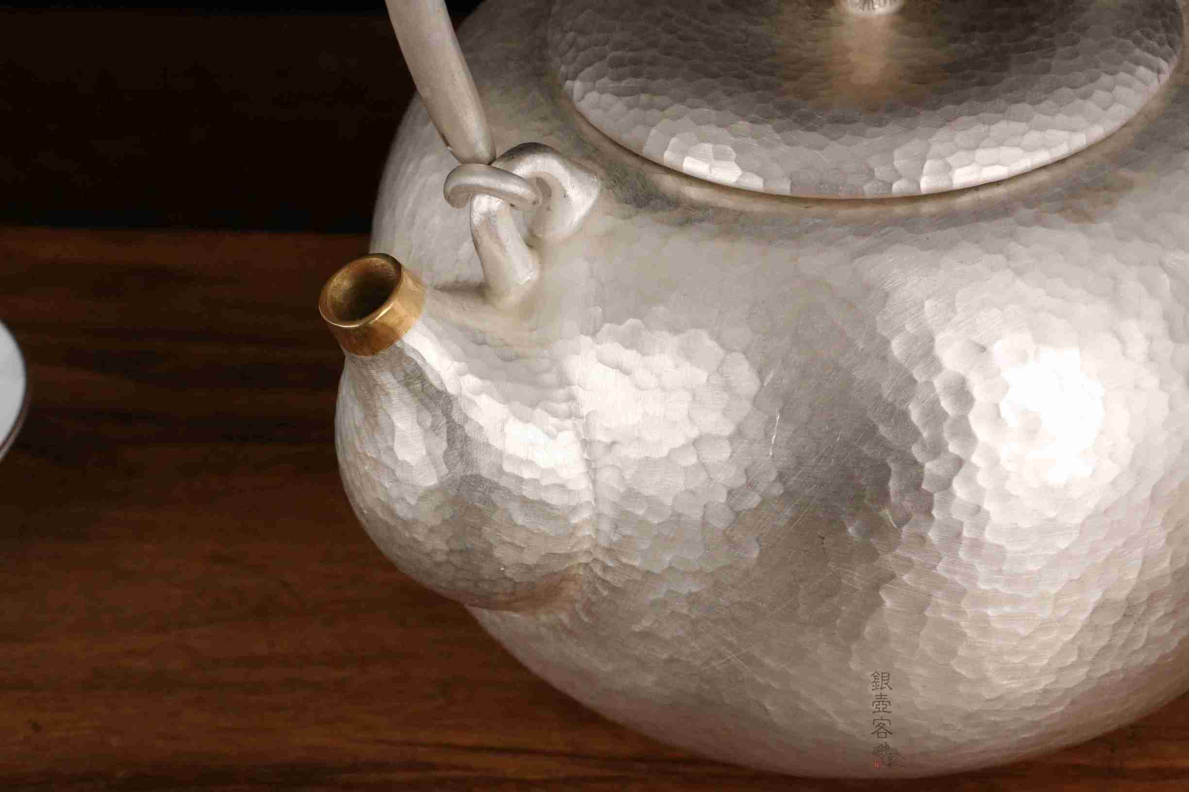 银壶工艺艺术特征,银壶工艺錾刻