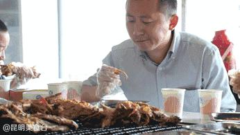 隐藏在昆明村庄里的3家烤羊店，老司机用3个月才找到的