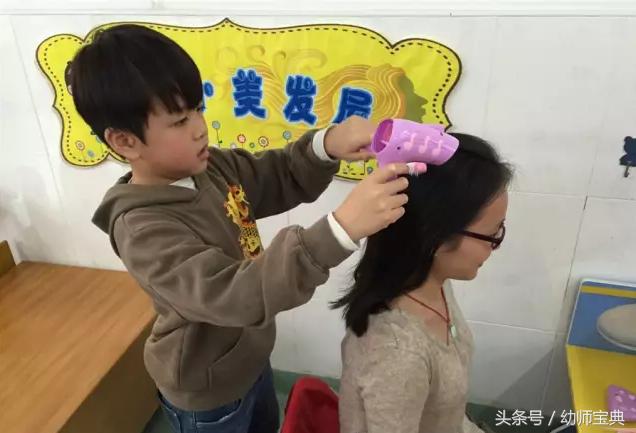 幼儿园区角美发屋环创,幼儿园角色扮演小剧院