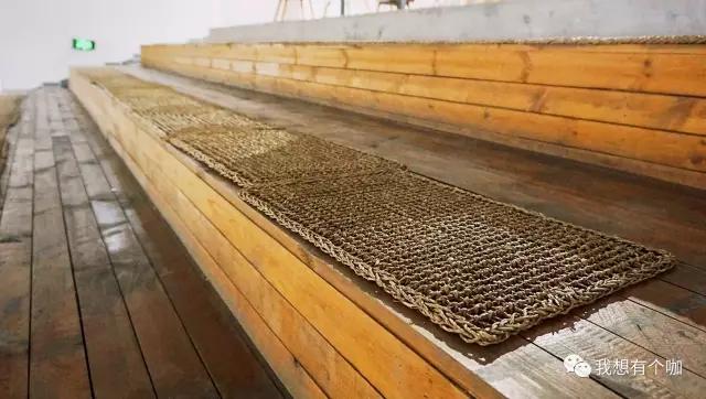 他辞去国企高管工作，把独立电影社搬进可以画画、喝咖啡的美术馆