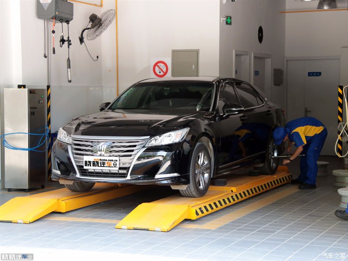 18款皇冠改装雷克萨斯前脸,十四代皇冠改装雷克萨斯仪表盘