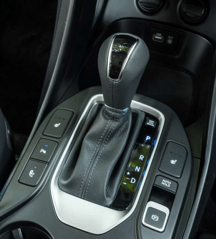 现代胜达2.2t柴油版,现代新胜达2.4老款