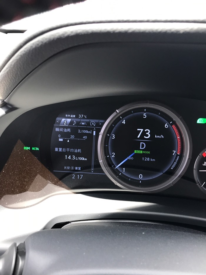 雷克萨斯rx200t哪个版本实惠,雷克萨斯rx200t加不上油