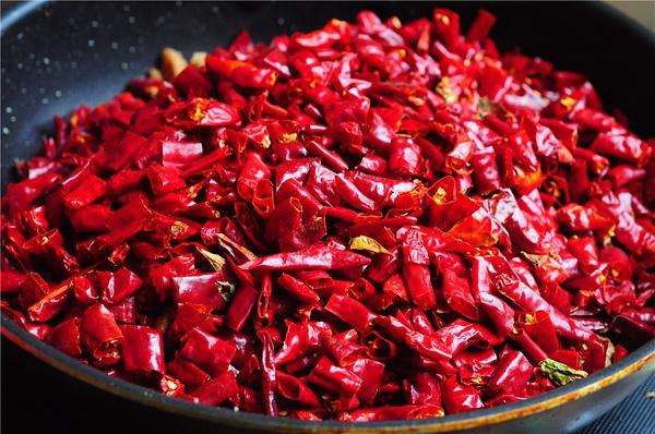 自贡冷吃兔和重庆璧山兔，谁是你心中的兔肉王者？