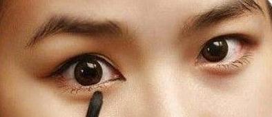 好看眼妆教程日常化妆,眼妆教程日常化妆图片