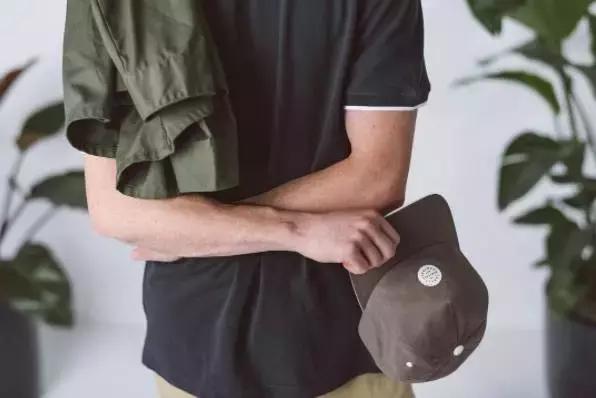 herschel双肩包灰粉,herschel双肩包带侧拉链