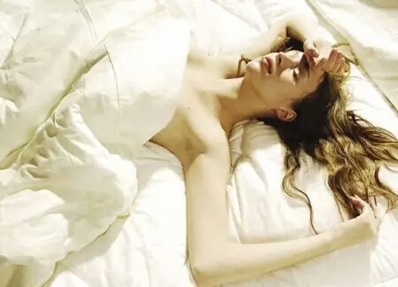 什么？用这种姿势睡觉可能是不孕的元凶