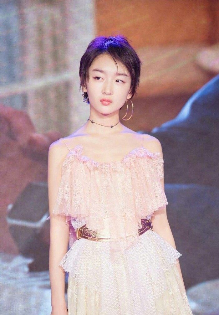 周冬雨身材高级感,周冬雨的身材应该怎么穿搭