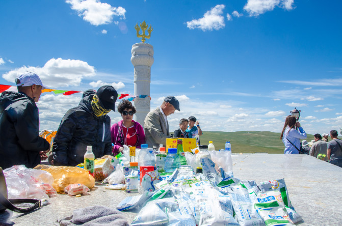 天堂草原锡林郭勒歌词及对白,真正的内蒙古锡林郭勒大草原