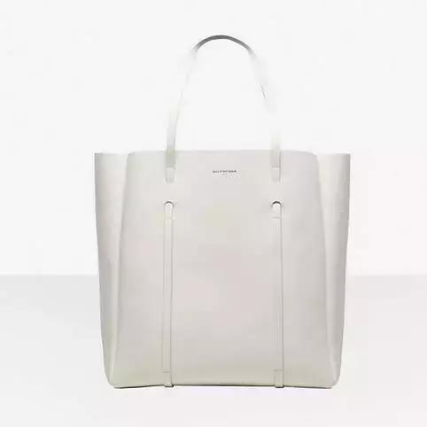 国内外差价最大的产品,哪个国家的品牌包包便宜