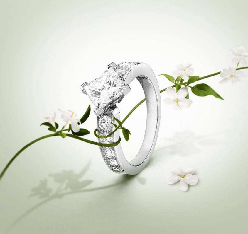 怎么辨认梵克雅宝的真假,怎么分辨梵克雅宝的真假