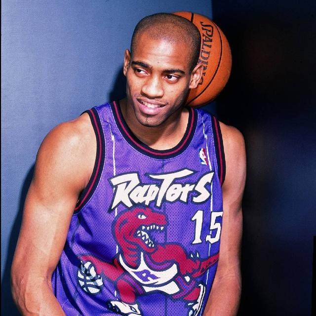 NBA90年代中的9大球衣，在你看来哪件最好看？