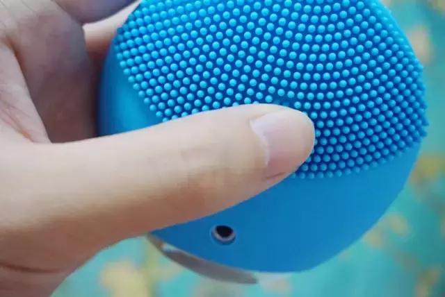 luna洗脸机有效果吗,luna洗脸仪买哪个更实用