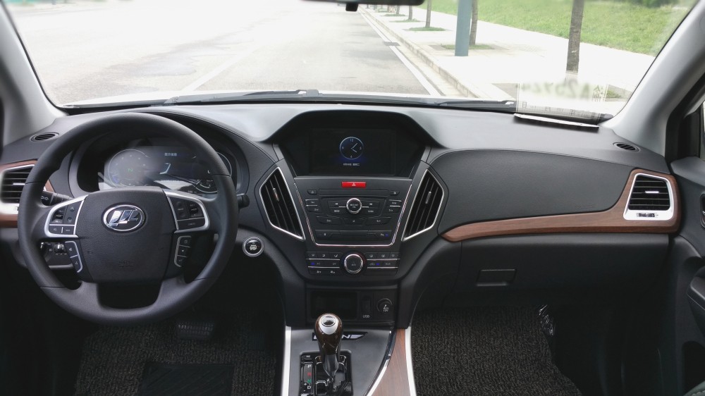 想要性价比选什么车,力帆x80大7座suv