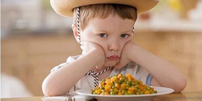 宝宝肠胃功能弱容易消化不良,家长们要怎么帮助宝宝调整呢?