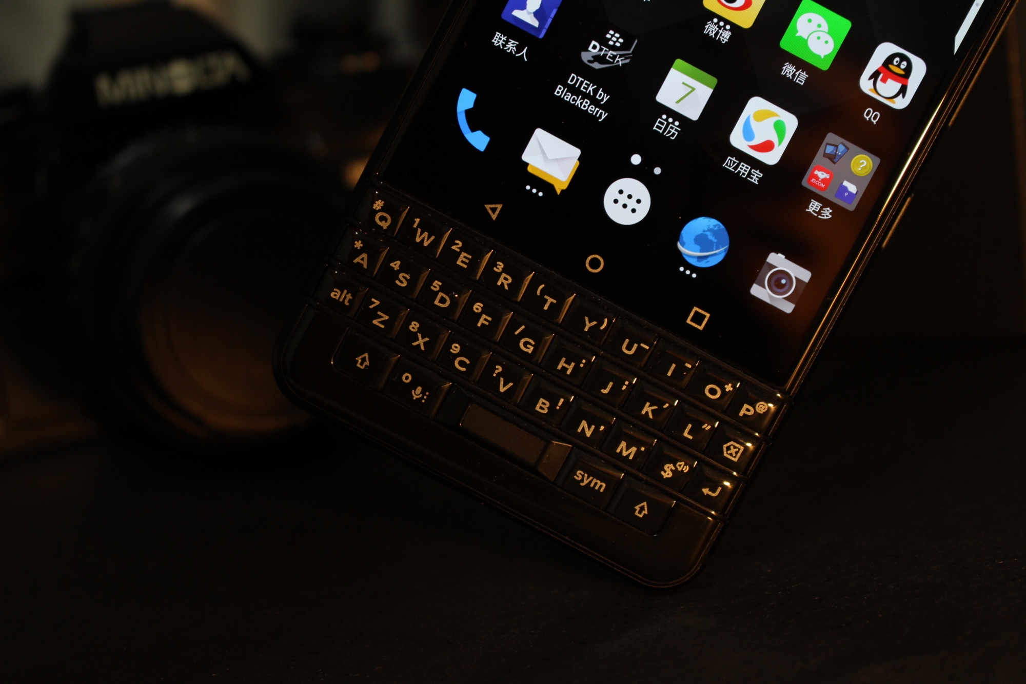 黑莓KeyOne国行上手评测：全键盘情怀的又一次升华