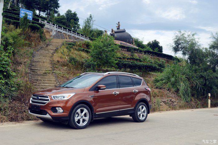 福特翼虎1.6两驱上路实测,新福特翼虎无尽之旅探索冬日秘境