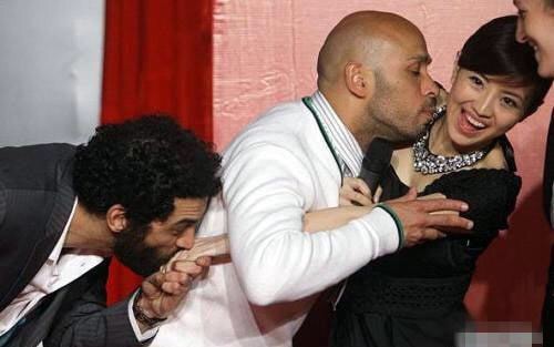 明星们的血泪与无奈默默忍受“性骚扰”