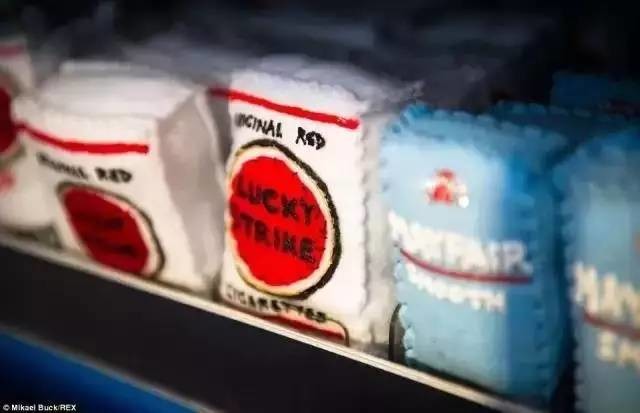 这家店9000件商品全是假货,人们却争相购买