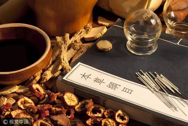 脸上有斑拔罐拔哪个位置图,拔罐的好处和坏处视频