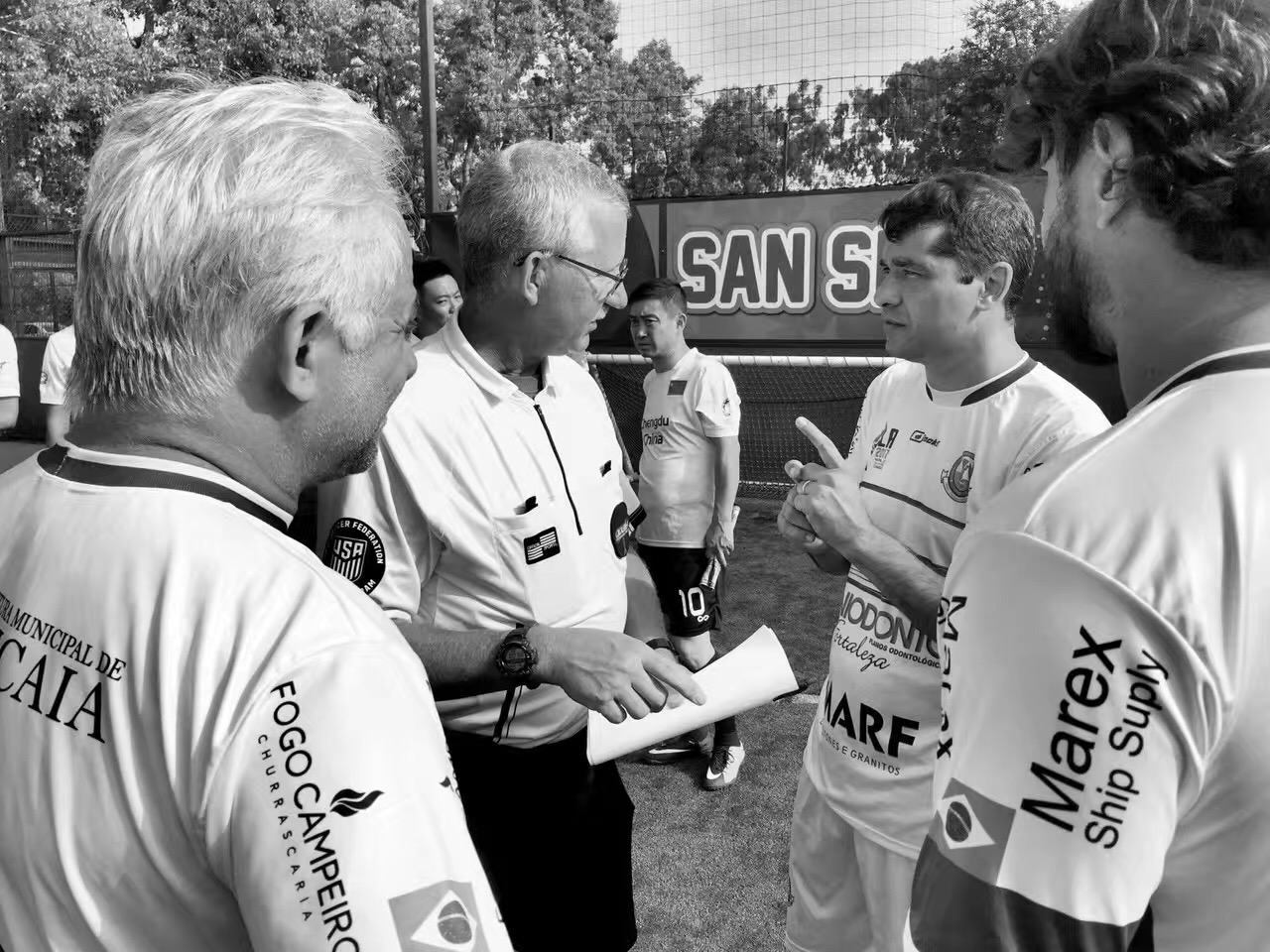 美国足球击败巴西,足球巴西队vs美国队