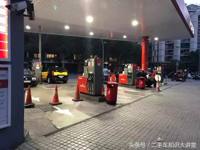 西班牙老车 (为什么外国路上那么多老车)