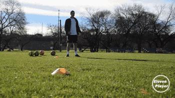 足球训练10个过人基本动作,足球背身接球转身训练技巧