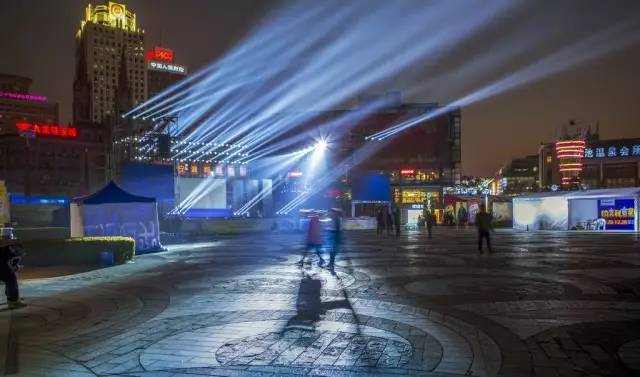 宁波中心地标天一广场15岁啦,哪张照片勾起你的回忆?