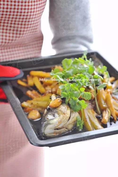 做麻辣烤鱼火锅料怎么做,烤鱼家常做法黄豆酱加火锅底料