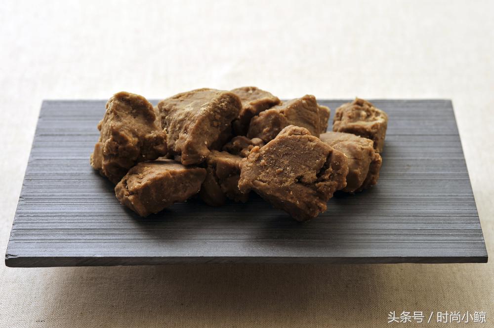 日本女生亲授!3招教你用黑糖打造水润肌肤!