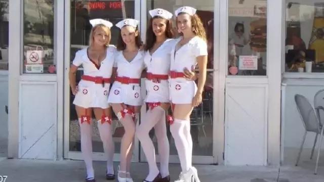 汉堡顶5斤肉,吃完心脏搭桥,代言人死了俩还有一群人抢着吃!