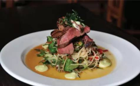 新闻+：共享宝马、马扎接连刷屏，你还见过哪些奇葩的共享经济