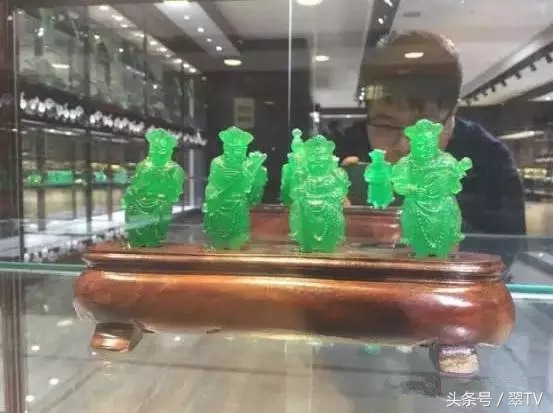 假货大王自称身家超王健林,拥有世界上最大的珠宝王国