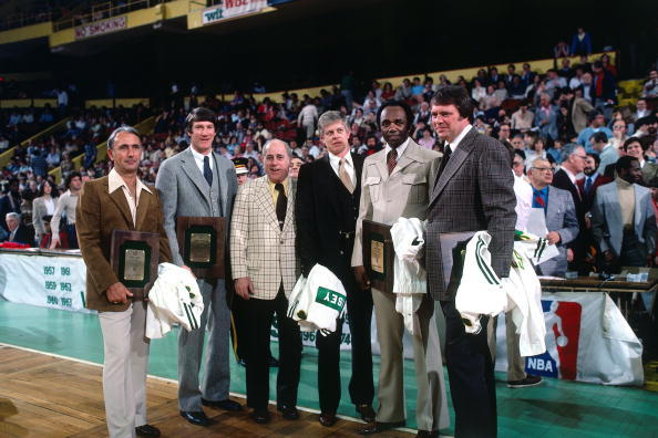 这队打球没号码可选22个球衣退役，或诞生第一个3位数球衣