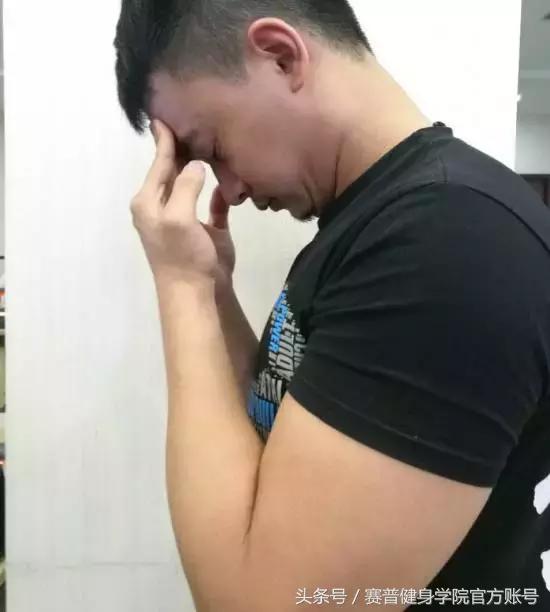 颈部肌肉训练下巴线条,颈部肌肉练粗