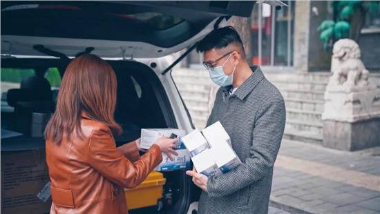 故事虽短情谊很长,故事很短回忆很长久