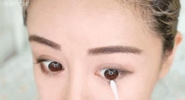 从朋克妆到野生眉，舒淇《侠盗》换“四张脸”！