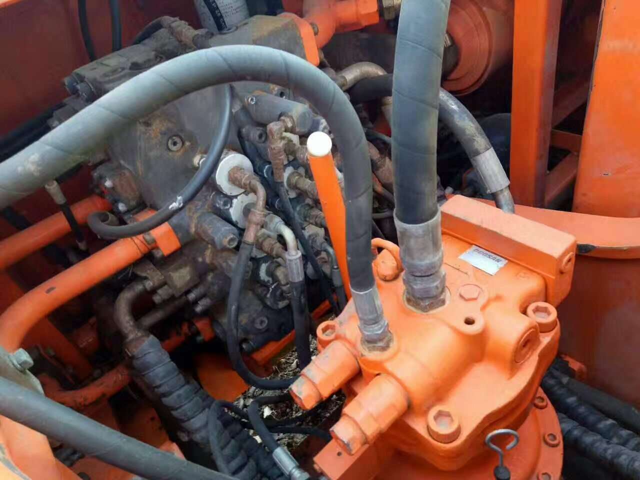 二手挖掘机发动机总成,二手挖掘机直喷和电喷哪个好